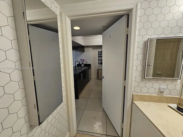 $2,800 | 1750 North Bayshore Drive, Unit 1909, Miami, FL 33132