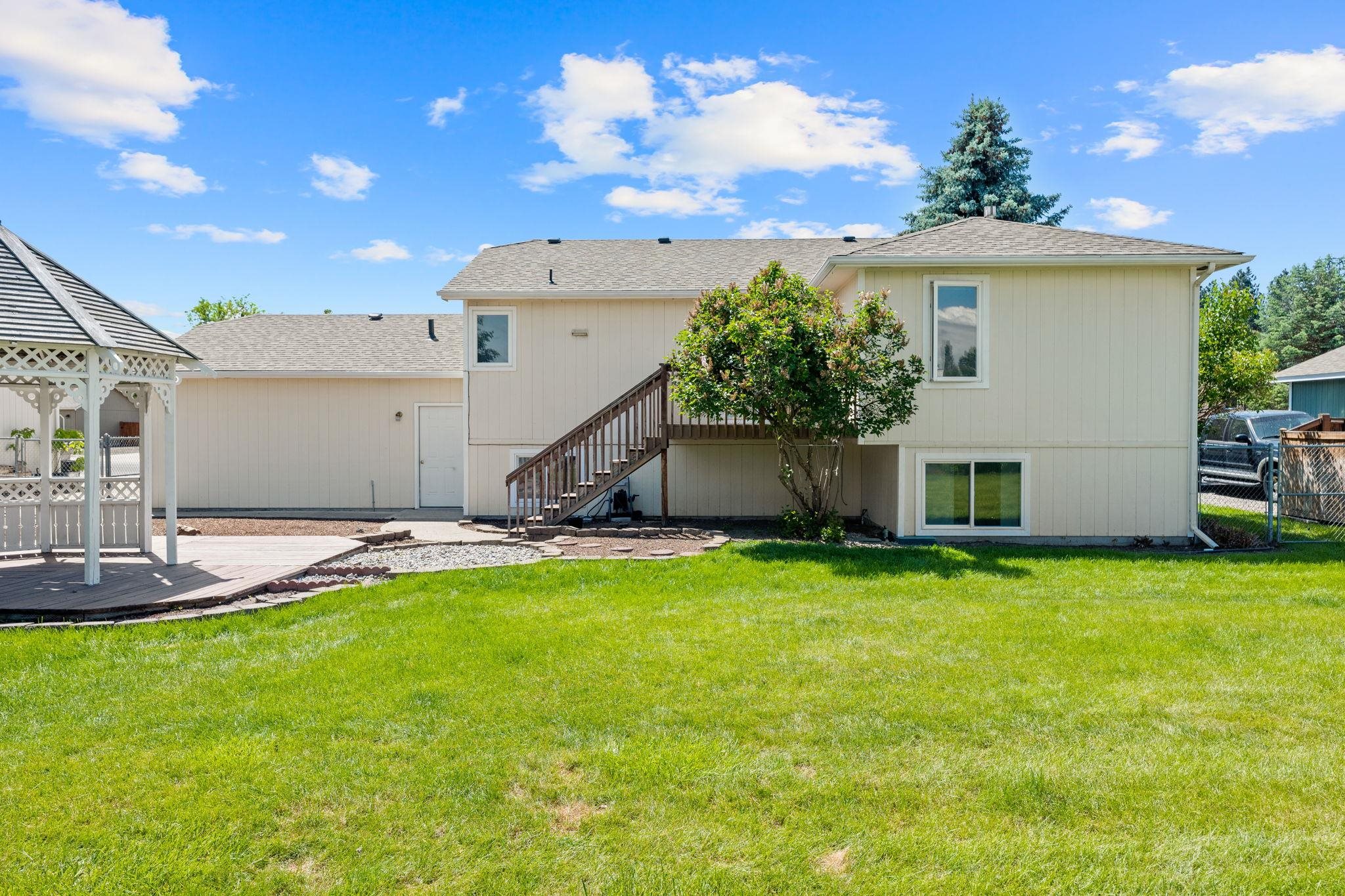 507 East Ballard Road Colbert, WA 99005 - Photo 30 of 35