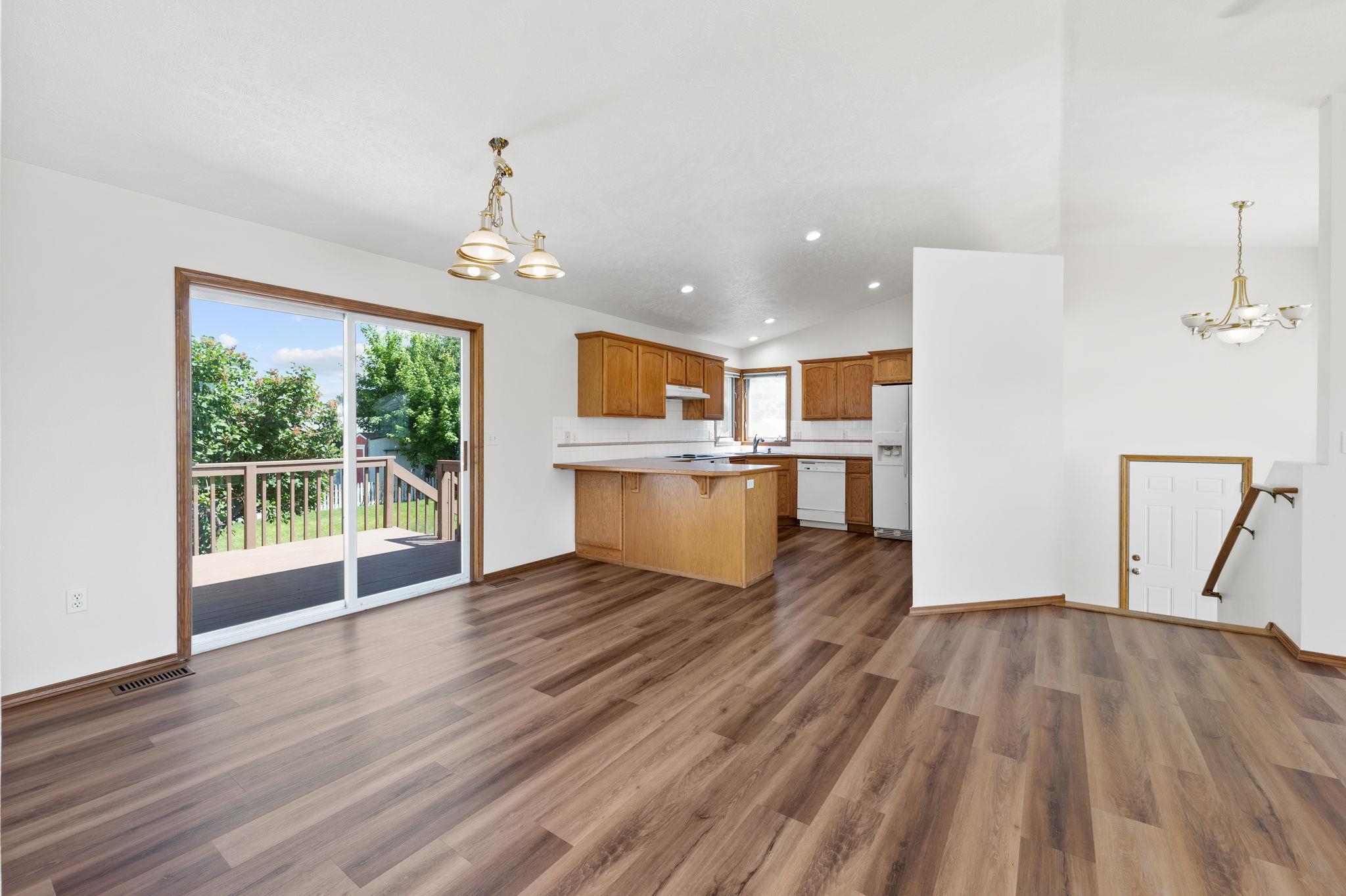 507 East Ballard Road Colbert, WA 99005 - Photo 7 of 35