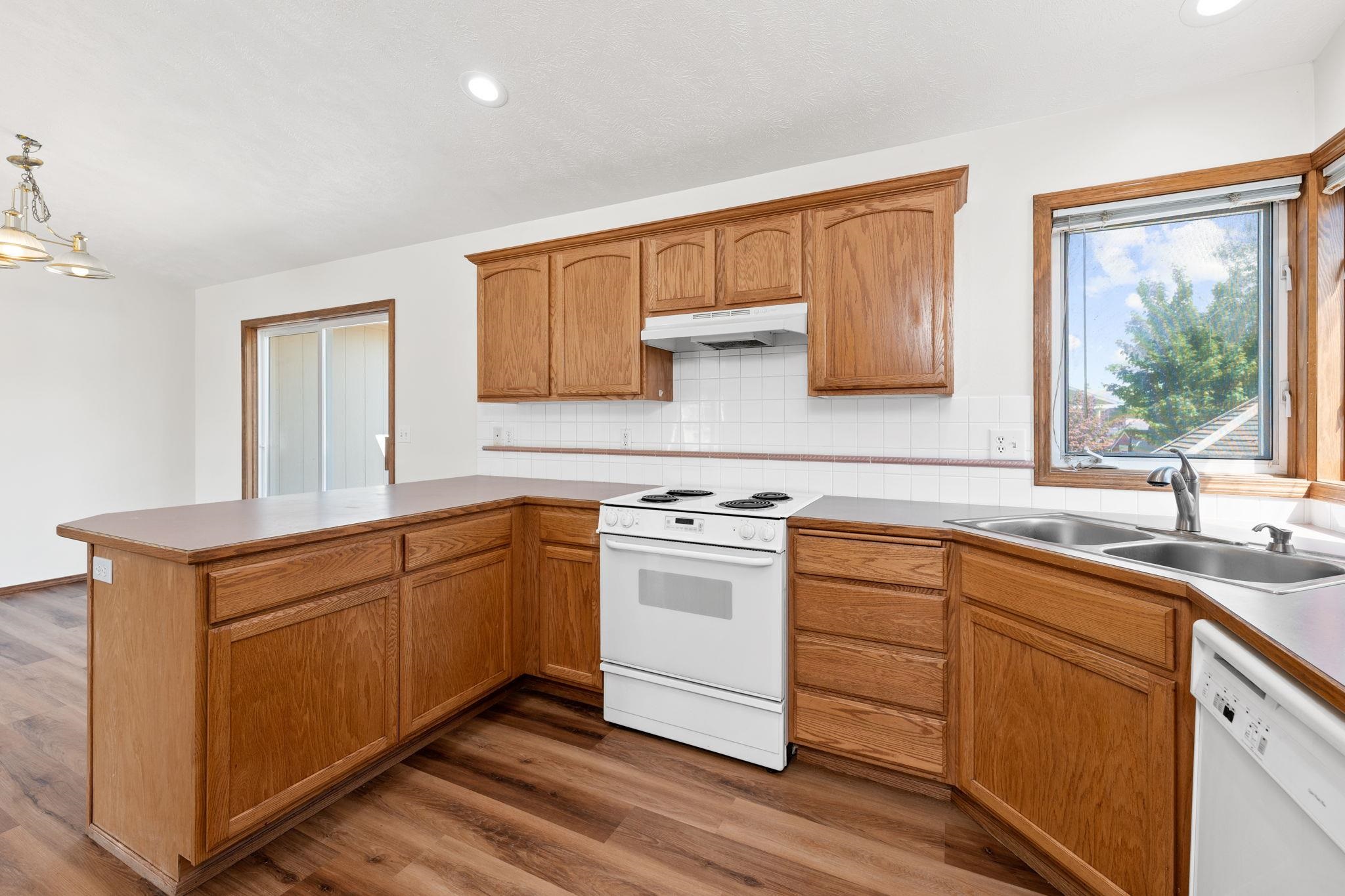 507 East Ballard Road Colbert, WA 99005 - Photo 10 of 35