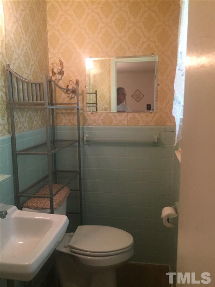 555 Wayview Road Henderson, NC 27537 - Photo 14 of 18 Gallery Image 14