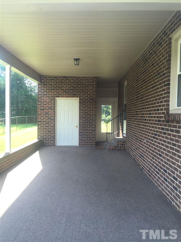 555 Wayview Road Henderson, NC 27537 - Photo 3 of 18 Gallery Image 3