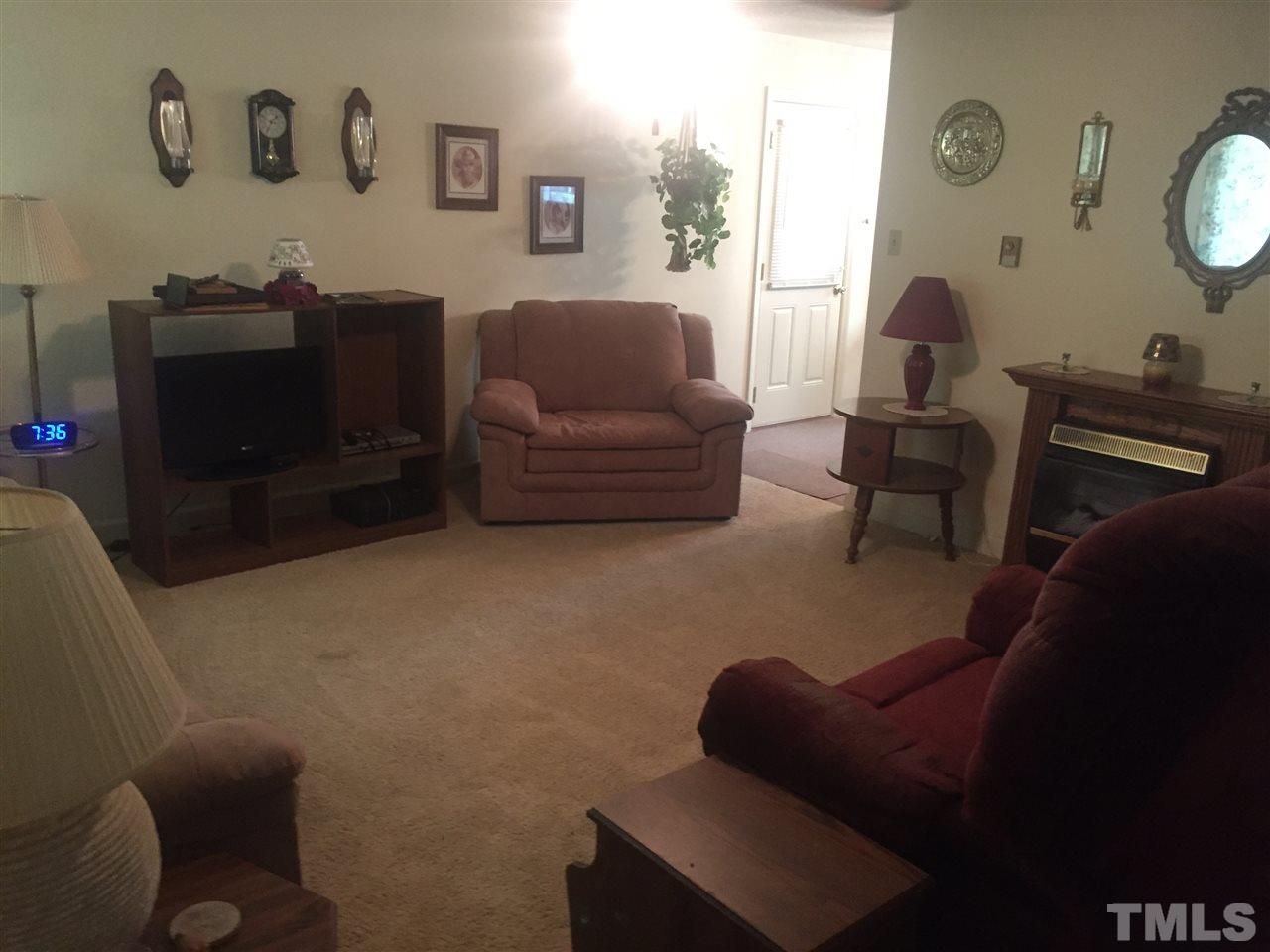 555 Wayview Road Henderson, NC 27537 - Photo 6 of 18 Gallery Image 6