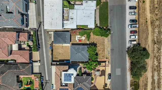 $1,900,000 | 1921 South Myers Street, Oceanside, CA 92054