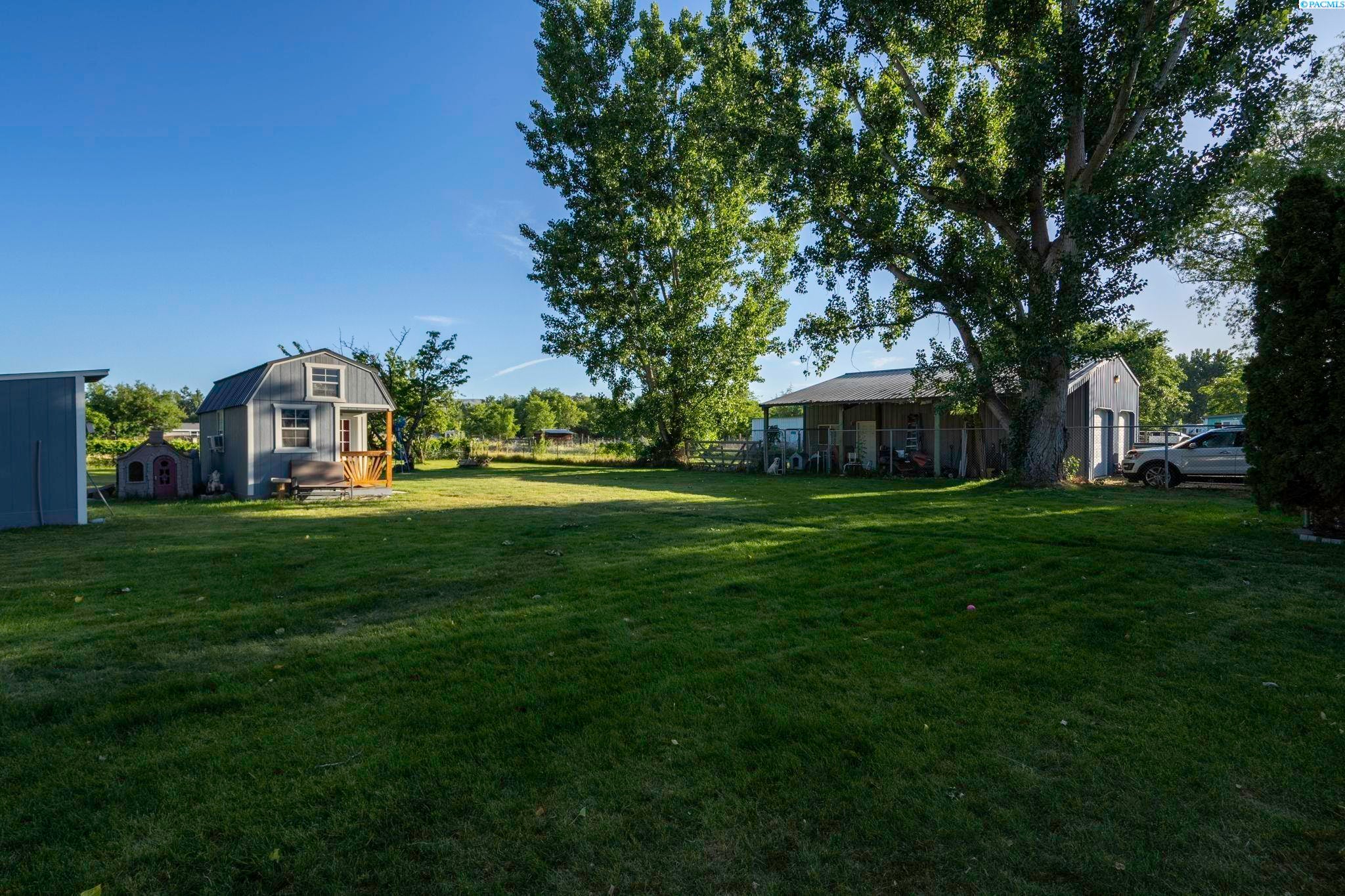 208405 East Bowles Road Kennewick, WA 99337 - Photo 32 of 35 Gallery Image 32