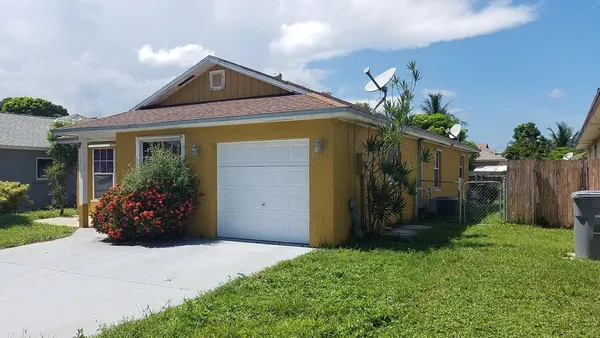 $3,000 | 10056 Boynton Pl Circle, Boynton Beach, FL 33437