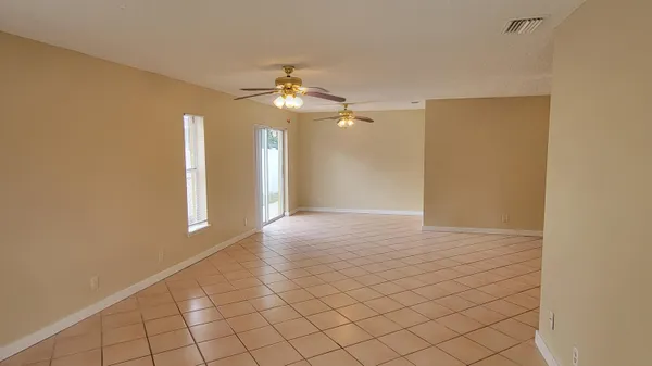 $3,000 | 10056 Boynton Pl Circle, Boynton Beach, FL 33437