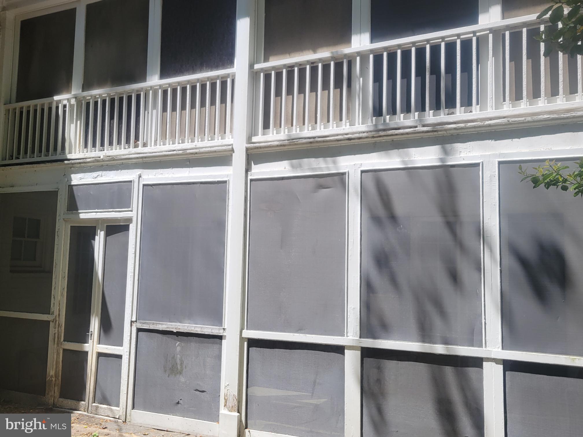 5211 Springlake Way Baltimore, MD 21212 - Photo 12 of 18 Two story porch