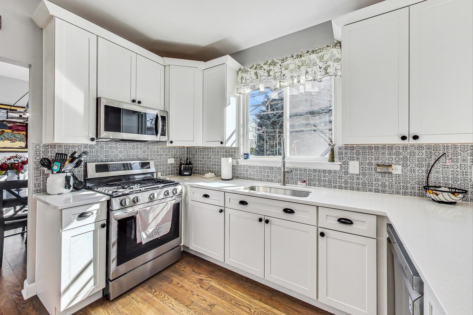 4039 Tansy Road Aurora, IL 60504 - Photo 12 of 57 Gallery Image 12