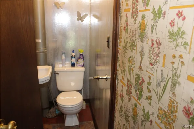 $199,000 | 4444 Highway 31, Clay, NY 13041