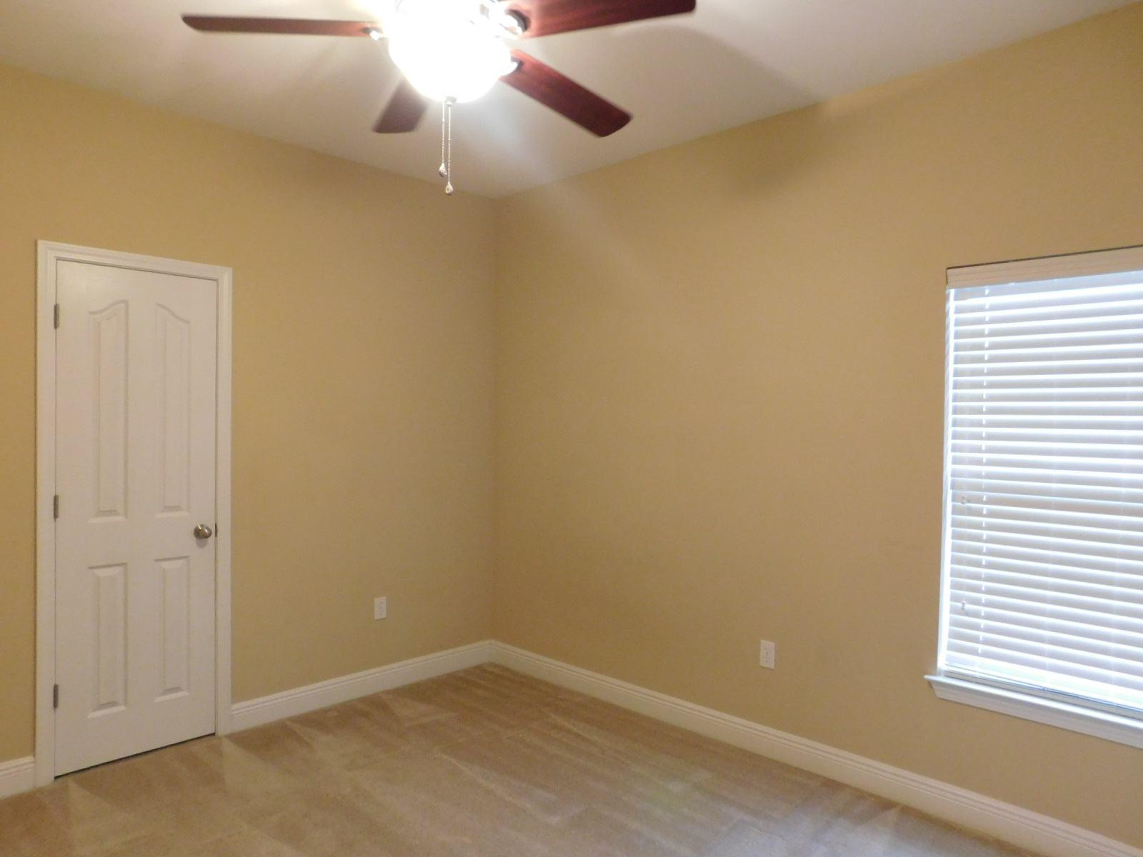 721 Lime Lane Crestview, FL 32536 - Photo 19 of 27 an empty room with a window