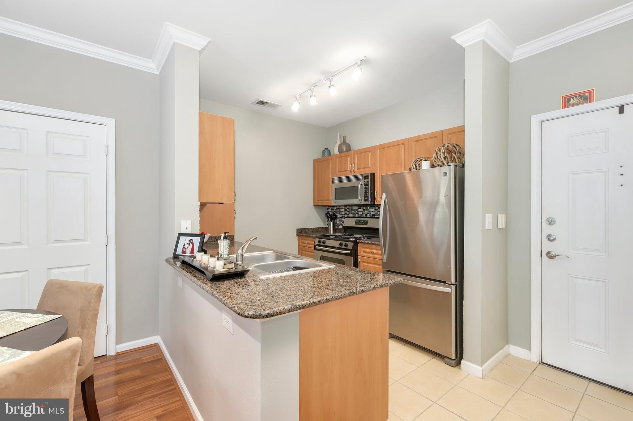 12957 Centre Park Circle, Unit 210 Herndon, VA 20171 - Photo 4 of 35