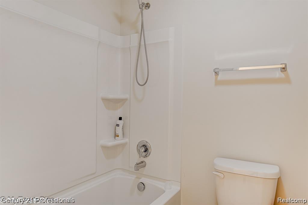 43646 Prospect Lane Novi, MI 48375 - Photo 24 of 39