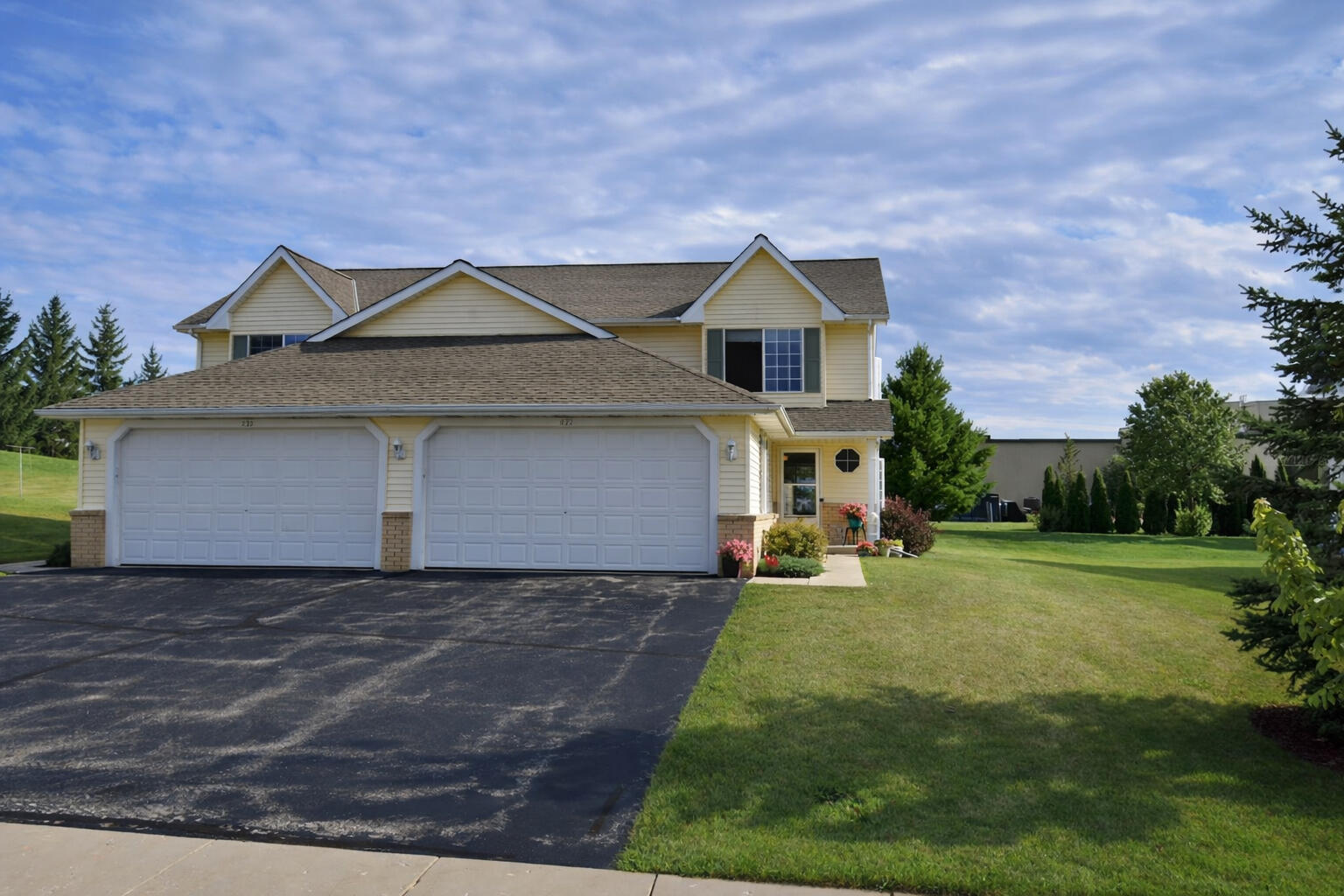 1133 Ellys Way Slinger, WI 53086 - Photo 2 of 35 Robert McCaigue - Exterior Ellys Way