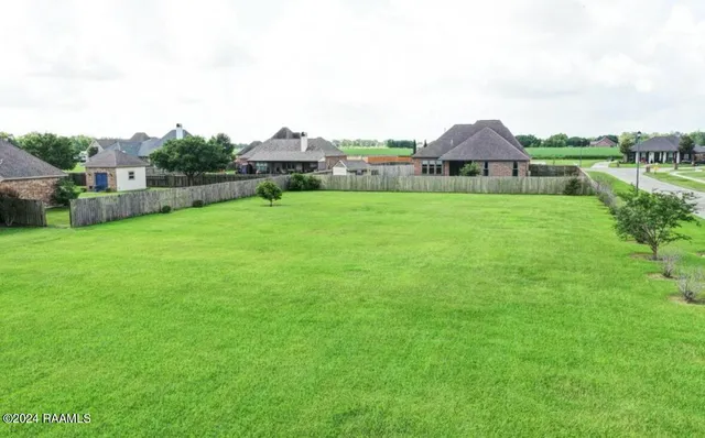 $60,000 | 11437 Twin Oaks Circle, Maurice, LA 70555