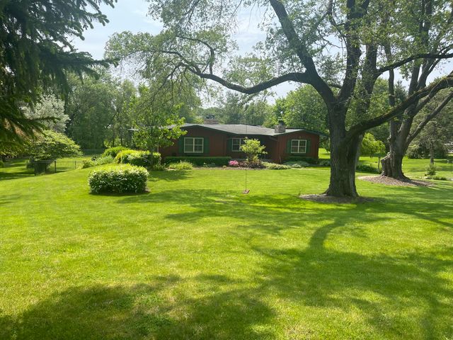 N1630 Willow Brook Drive, Lake Geneva, WI 53147