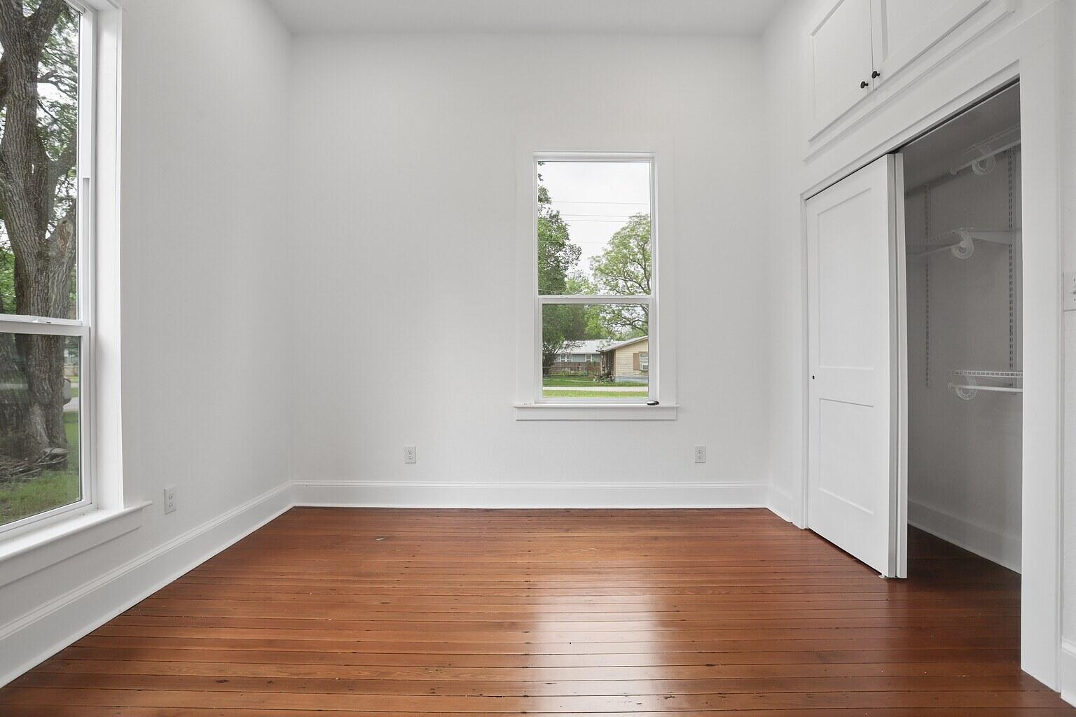 306 Rivers Street Smithville, TX 78957 - Photo 15 of 25