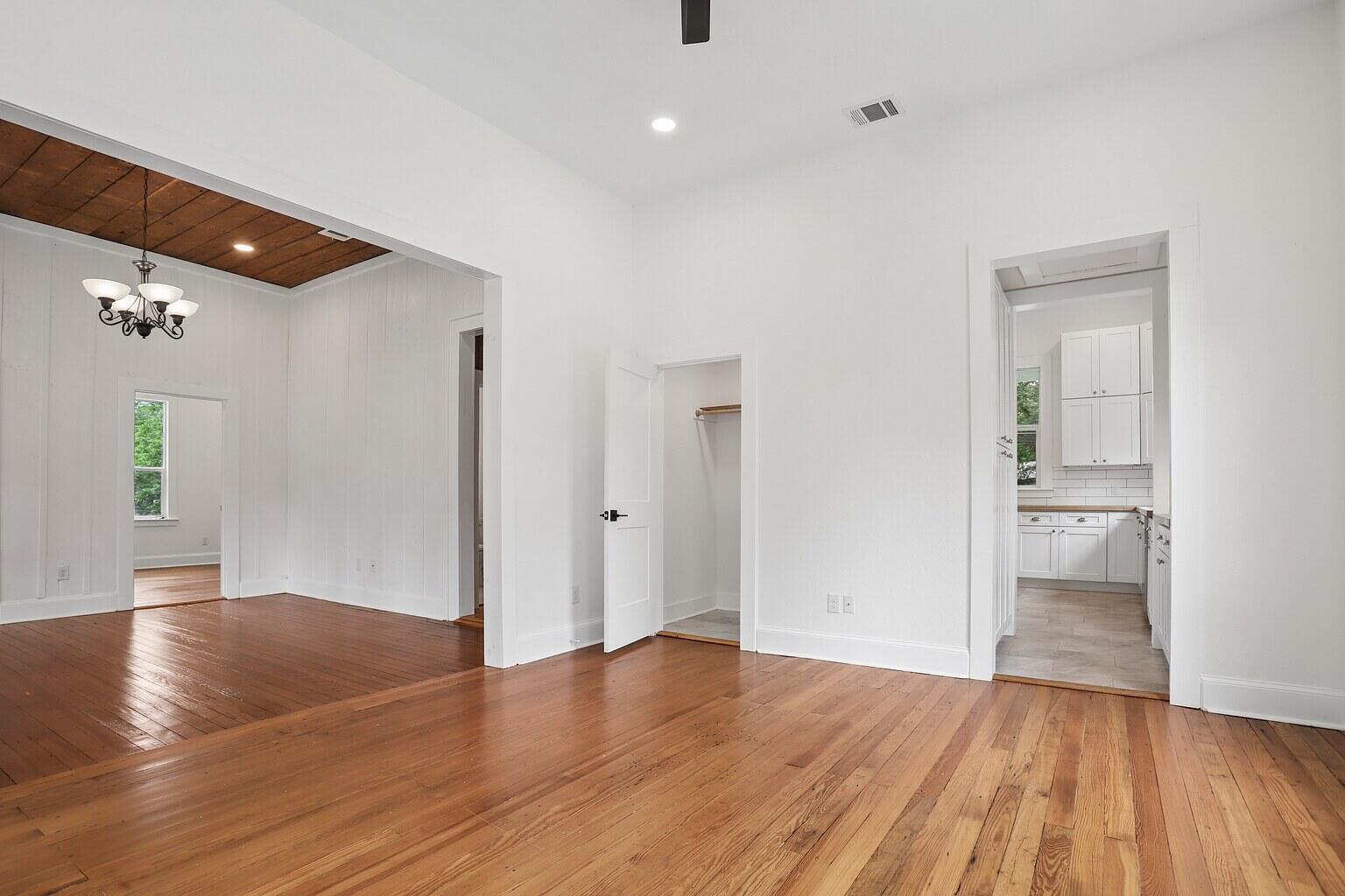 306 Rivers Street Smithville, TX 78957 - Photo 6 of 25