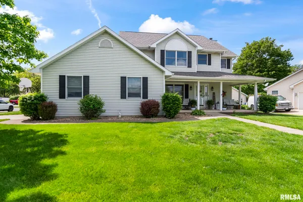 $370,000 | 116 Cypress Drive, Williamsville, IL 62693