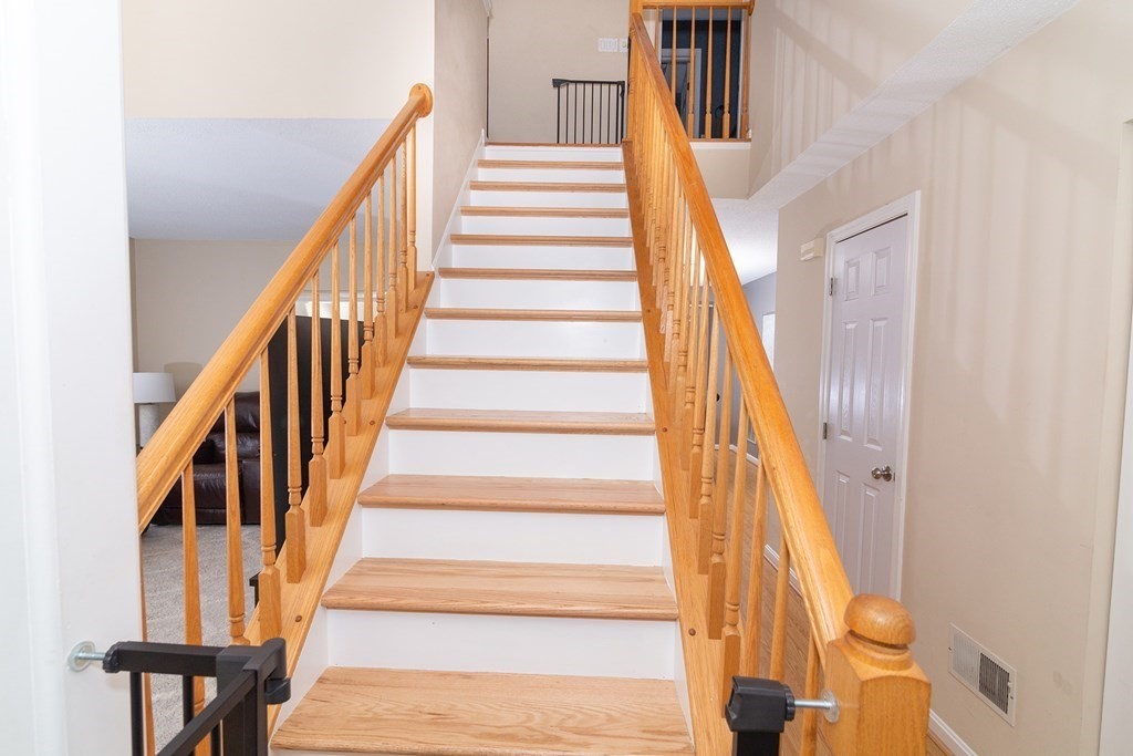 5 Rhodes Lane Foxboro, MA 02035 - Photo 12 of 27 Gallery Image 12