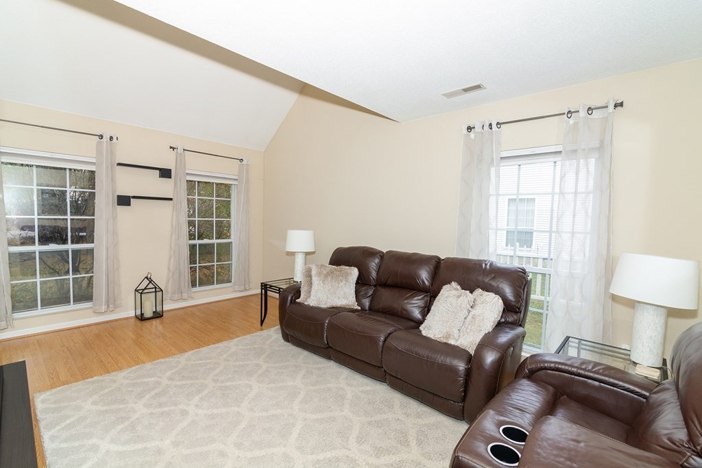 5 Rhodes Lane Foxboro, MA 02035 - Photo 9 of 27 Gallery Image 9