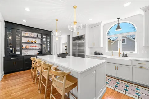 $1,450,000 | 712 North Main Street, Wheaton, IL 60187