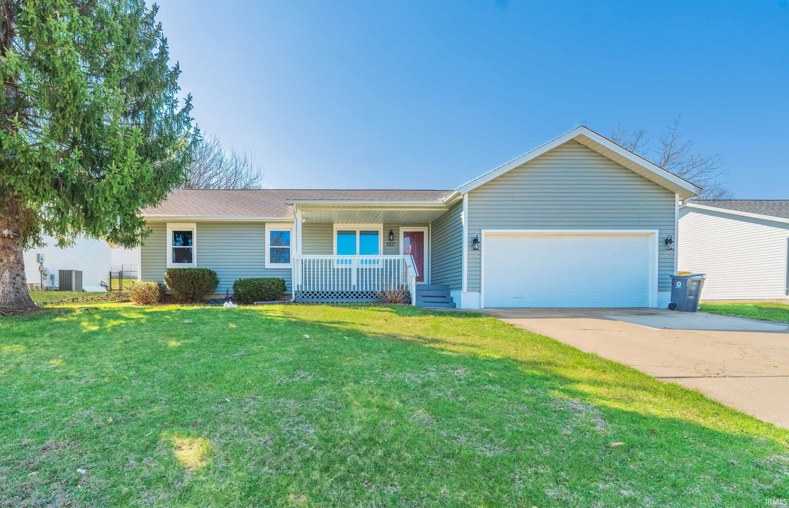 1007 West Countryside Lane Bloomington, IN 47403 - Photo 2 of 34