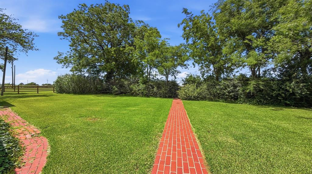 59 Noland Road Whitesboro, TX 76273 - Photo 4 of 26