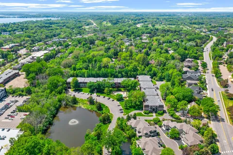 $330,000 | 205 Barry Avenue South, Unit 117, Wayzata, MN 55391
