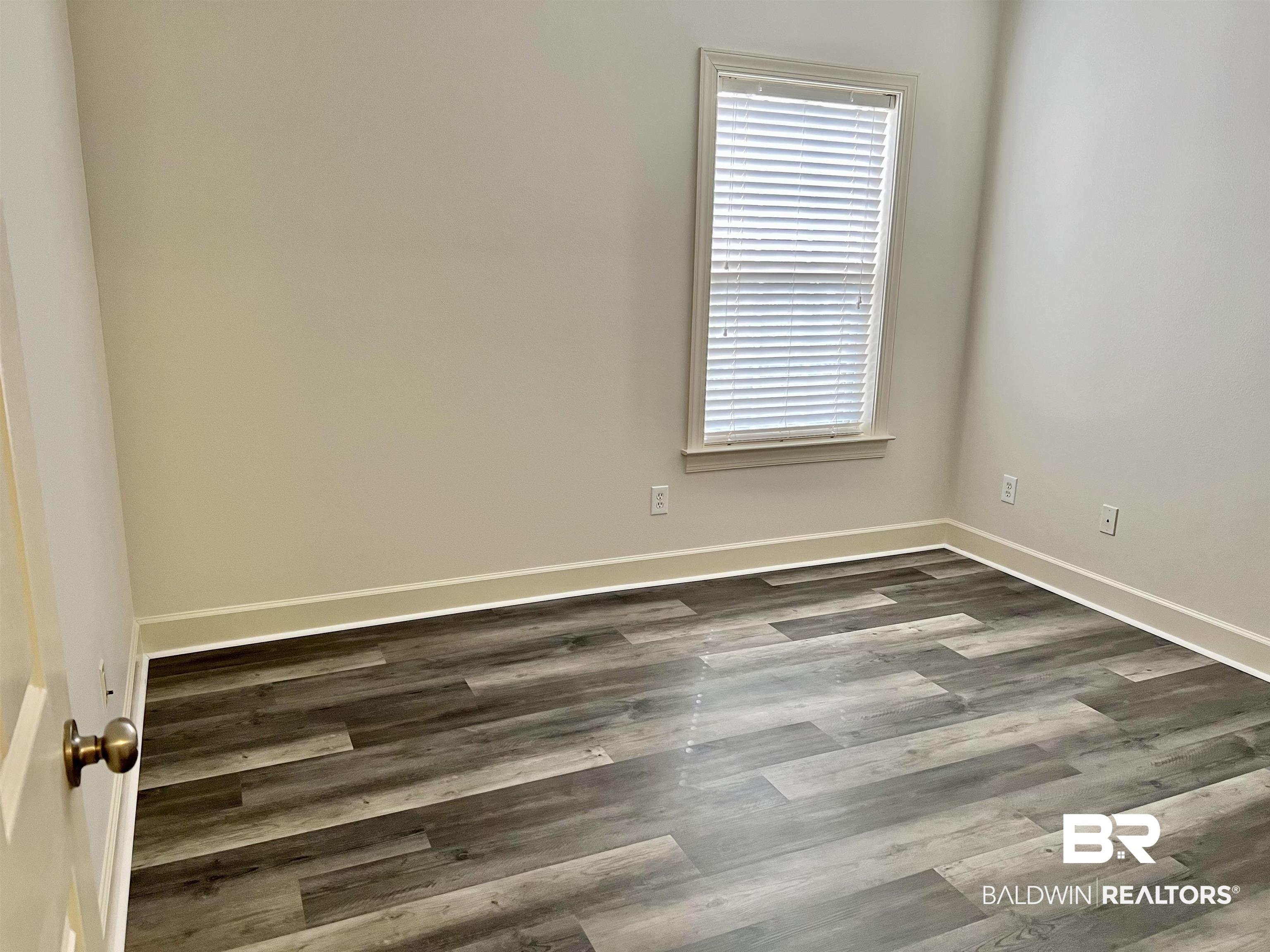 450 Park Avenue, Unit 802 Foley, AL 36535 - Photo 18 of 43 Second bedroom