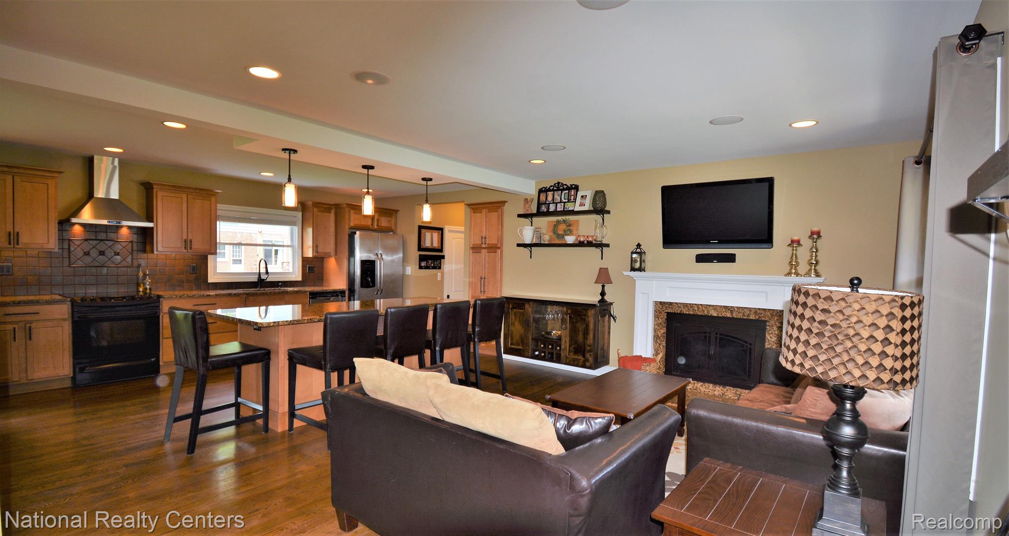 32308 Red Clover Road Farmington, MI 48334 - Photo 7 of 37 Gallery Image 7