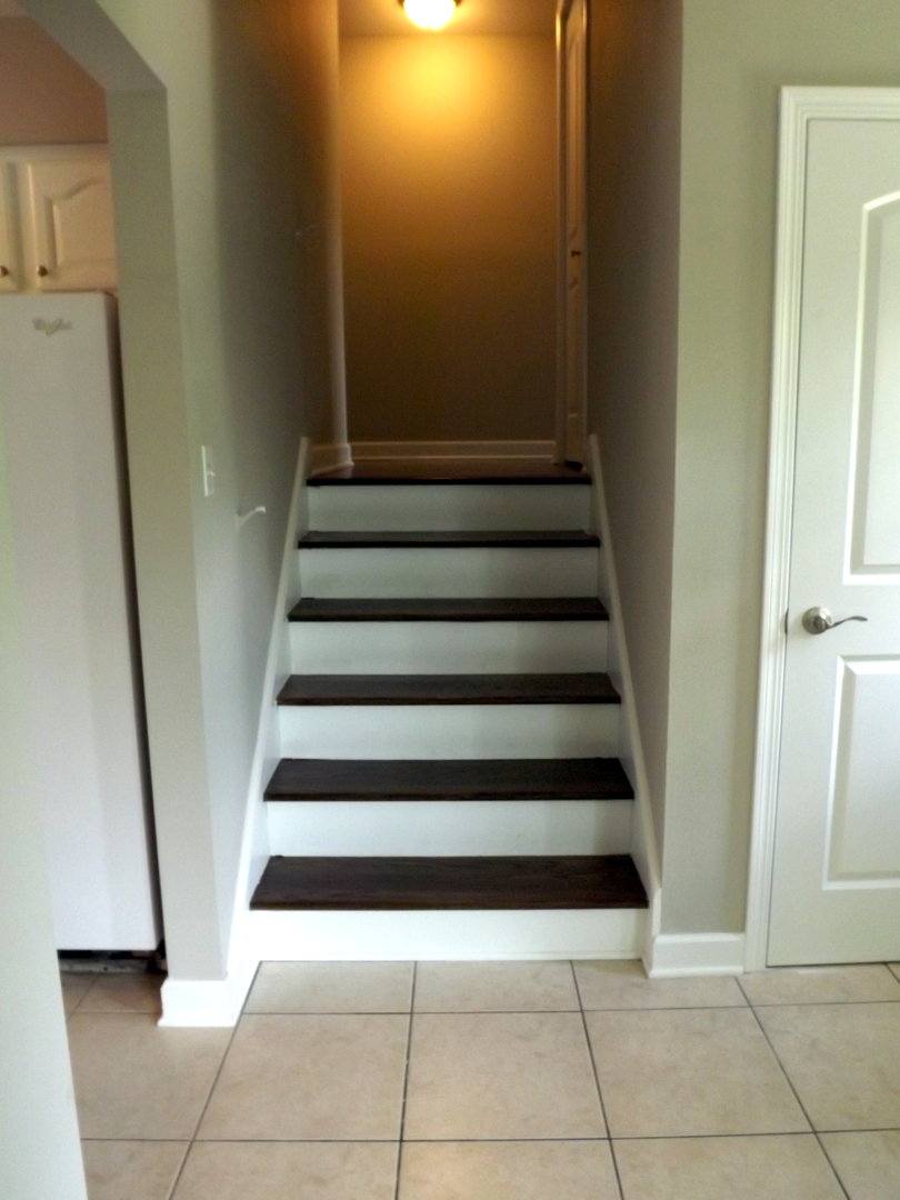 18056 Perth Avenue Homewood, IL 60430 - Photo 13 of 42 a view of entryway