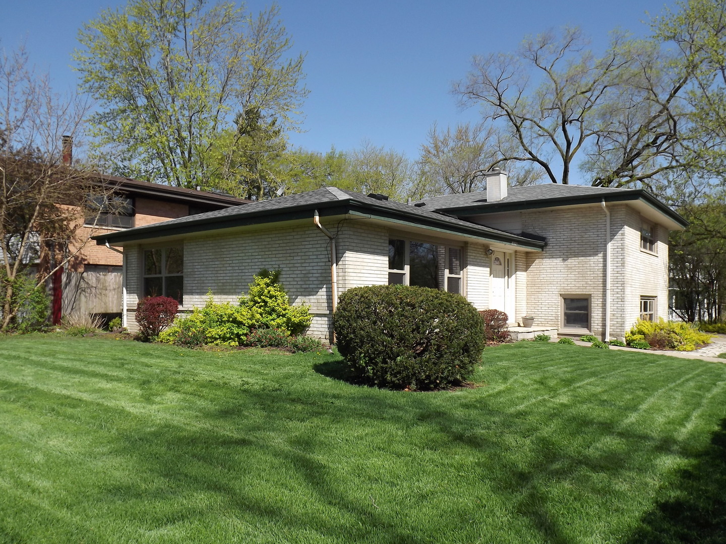 18056 Perth Avenue Homewood, IL 60430 - Photo 5 of 42 a view of a house with a yard