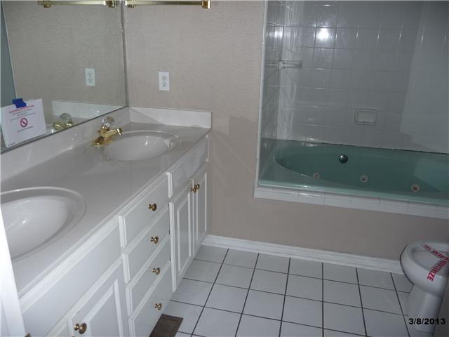 267 Walnut Grove Road Lebanon, TN 37090 - Photo 12 of 16 Master Bathroom