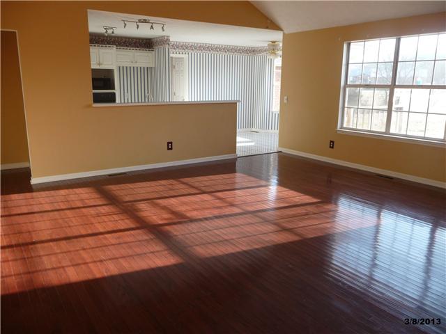 267 Walnut Grove Road Lebanon, TN 37090 - Photo 3 of 16 Living Room