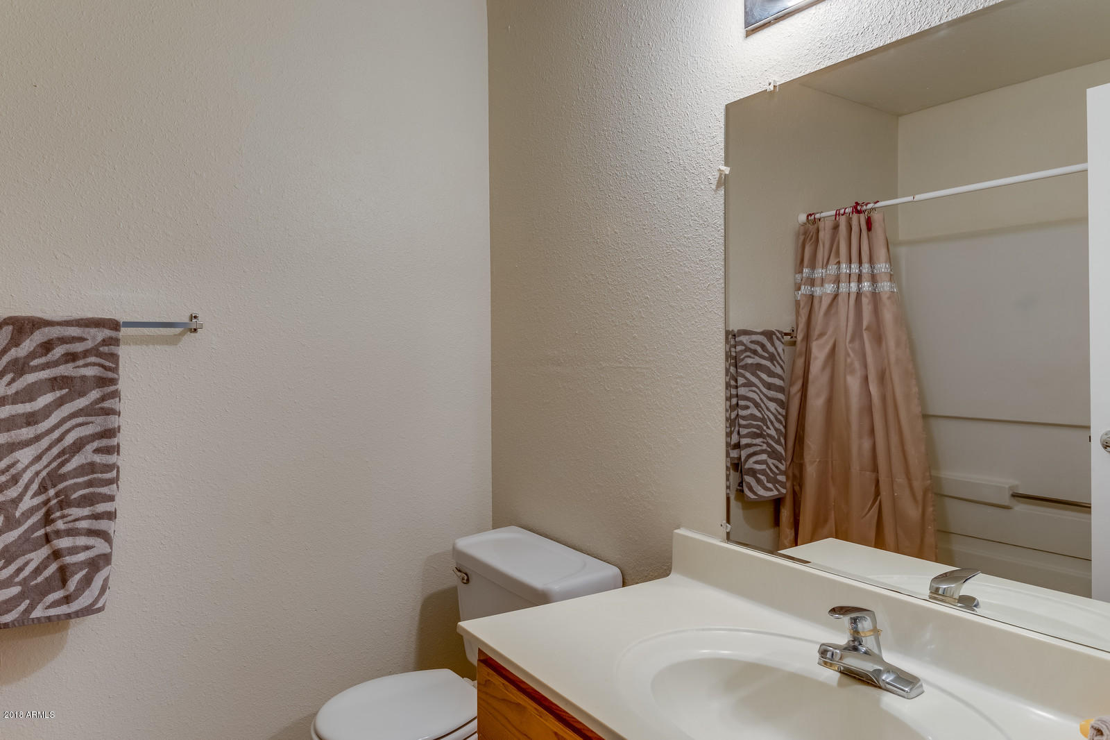3511 East Baseline Road, Unit 1037 Phoenix, AZ 85042 - Photo 12 of 19 Bath2