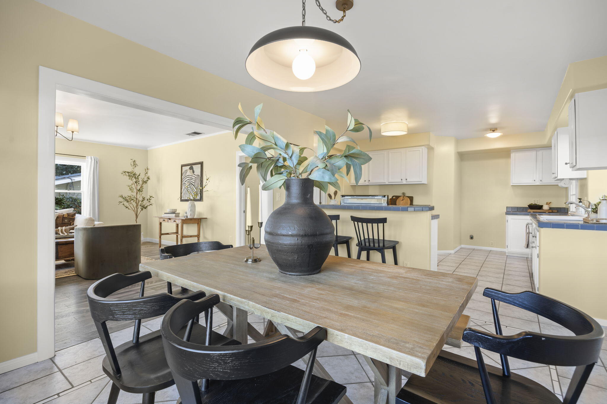 163 Aliso Street Ventura, CA 93001 - Photo 14 of 35 24-Dining