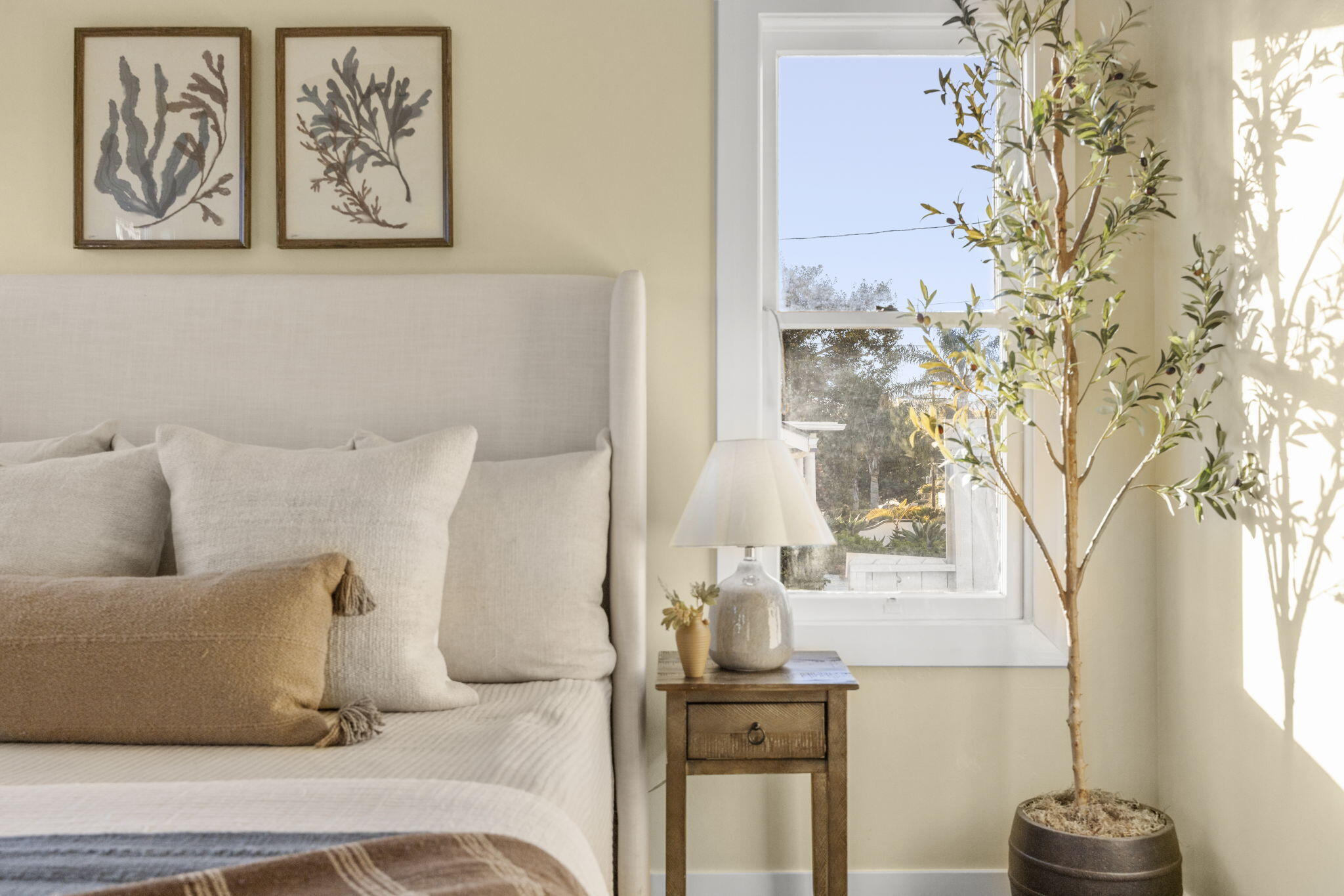 163 Aliso Street Ventura, CA 93001 - Photo 25 of 35 37-Bedroom 2