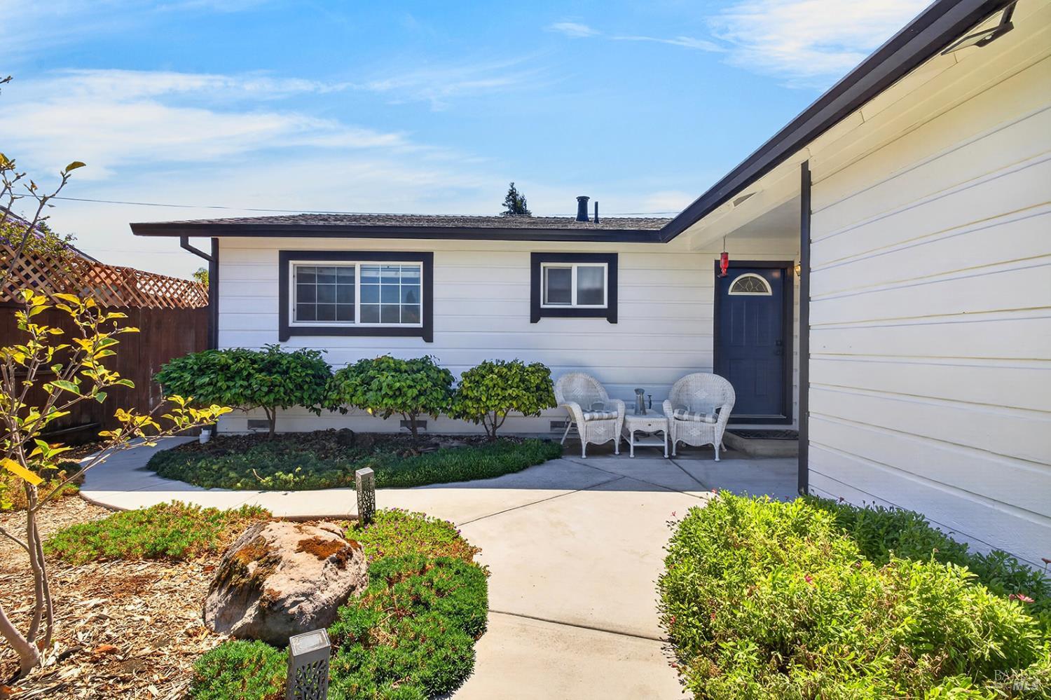 77 Adele Avenue Rohnert Park, CA 94928 - Photo 4 of 35 Gallery Image 4