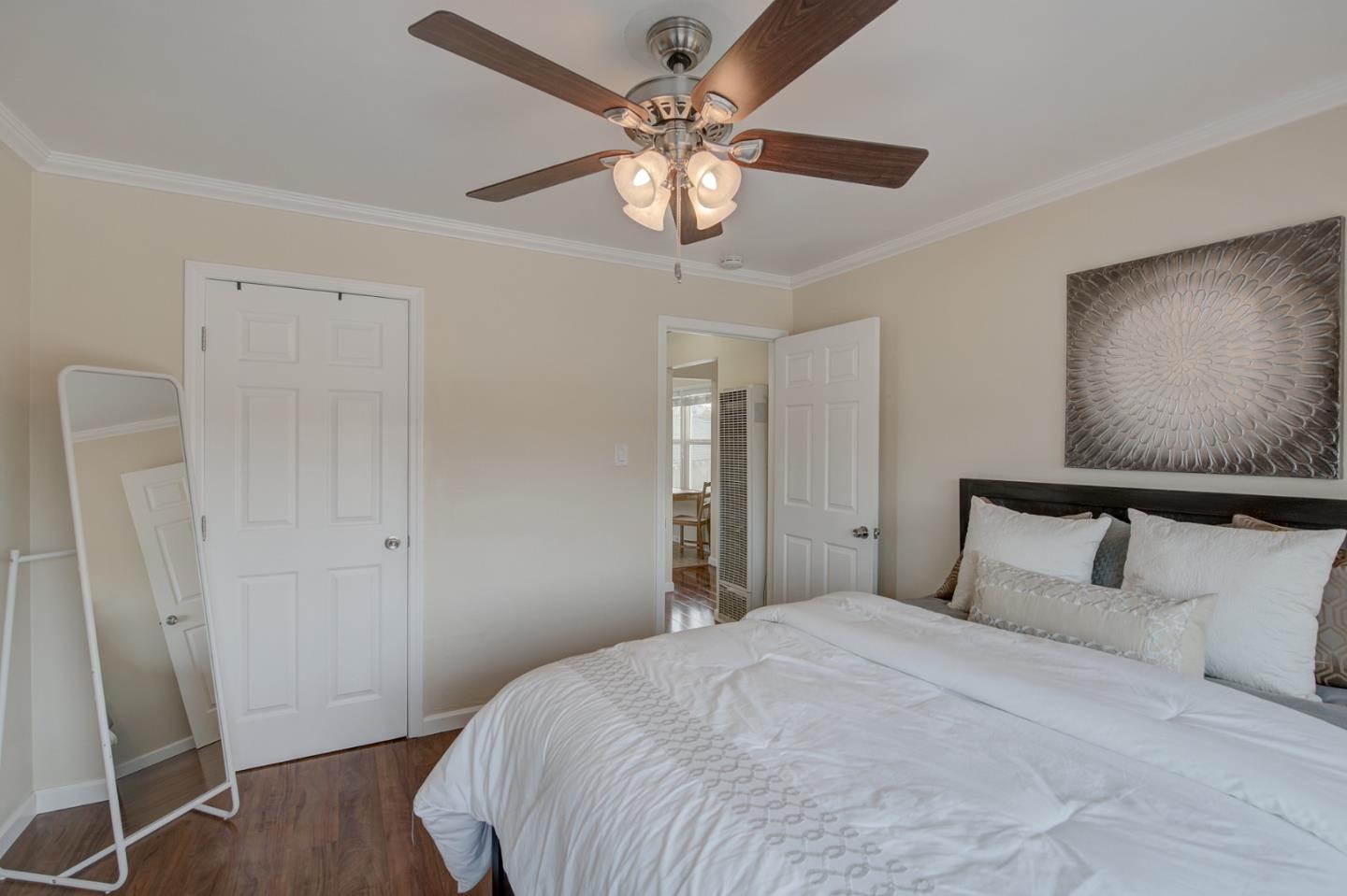 489 Rollins Road Burlingame, CA 94010 - Photo 17 of 23