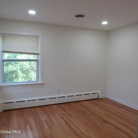 $3,000 | 5 Sunset Drive, Colonie, NY 12110