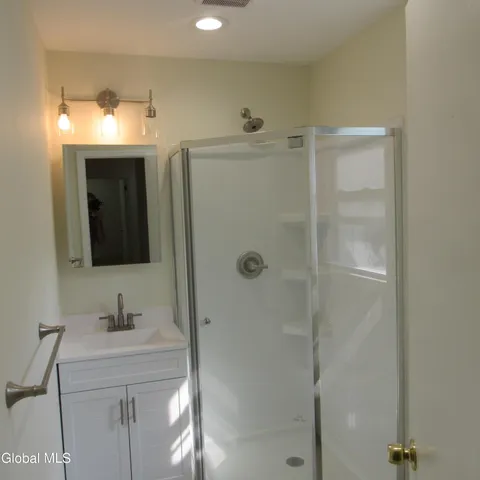 $3,000 | 5 Sunset Drive, Colonie, NY 12110