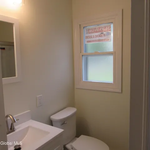 $3,000 | 5 Sunset Drive, Colonie, NY 12110