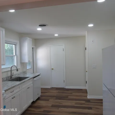 $3,000 | 5 Sunset Drive, Colonie, NY 12110