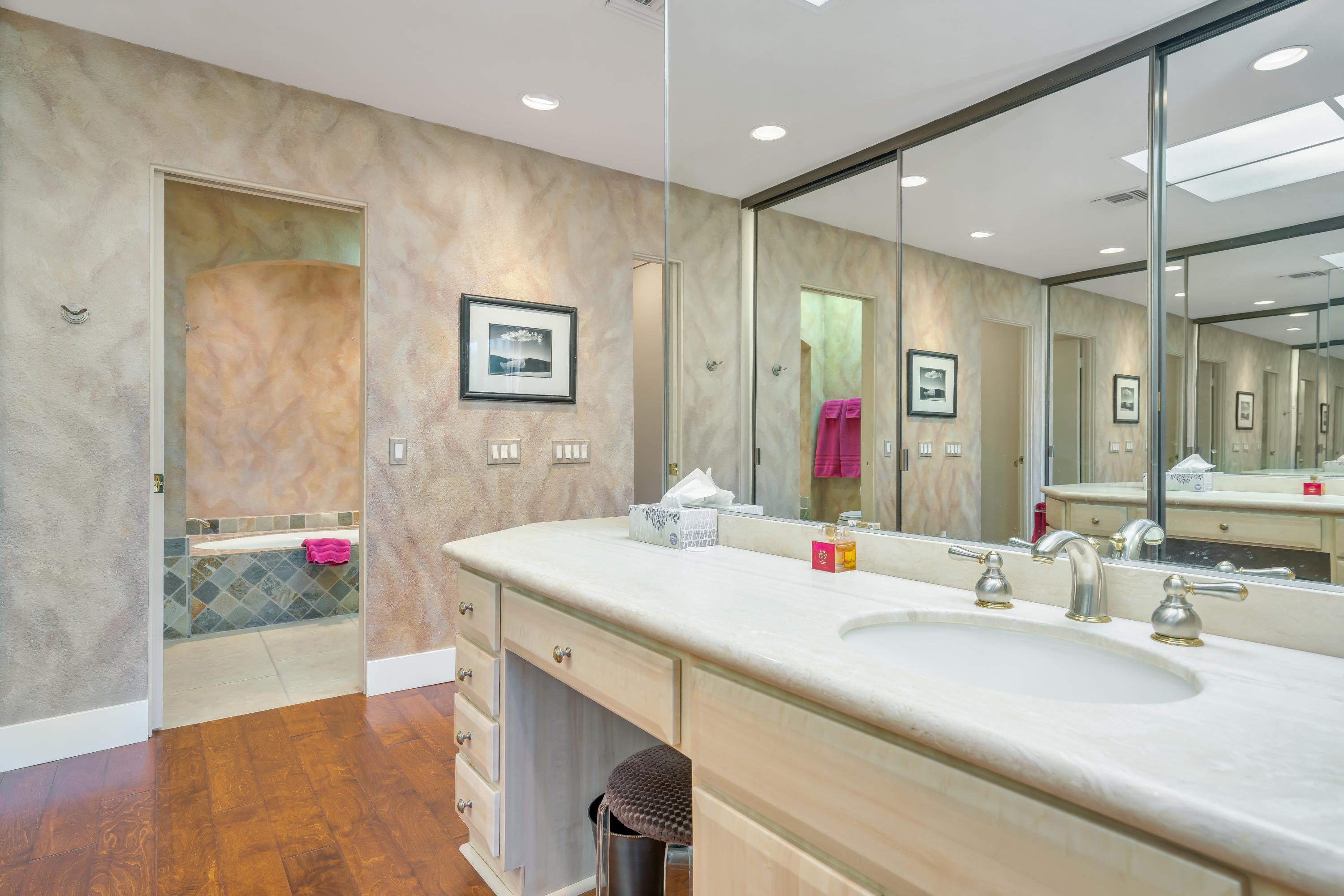 813 Inverness Drive Rancho Mirage, CA 92270 - Photo 14 of 35 Photo-30