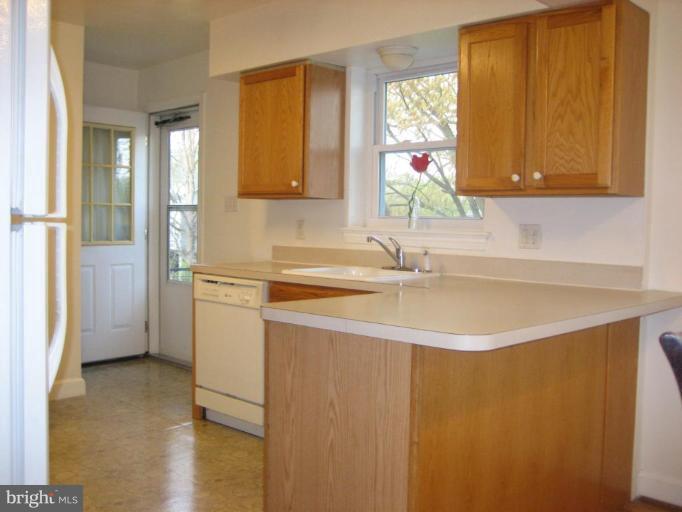 6019 Brunswick Street Springfield, VA 22150 - Photo 1 of 15 Kitchen