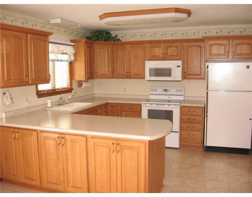 46 Andrea Avenue Waterville, ME 04901 - Photo 10 of 25 Kitchen.