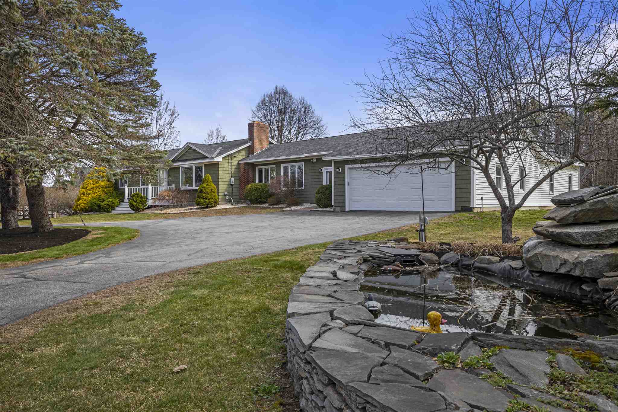 384 Newington Road Newington, NH 03801 - Photo 2 of 39 Gallery Image 2