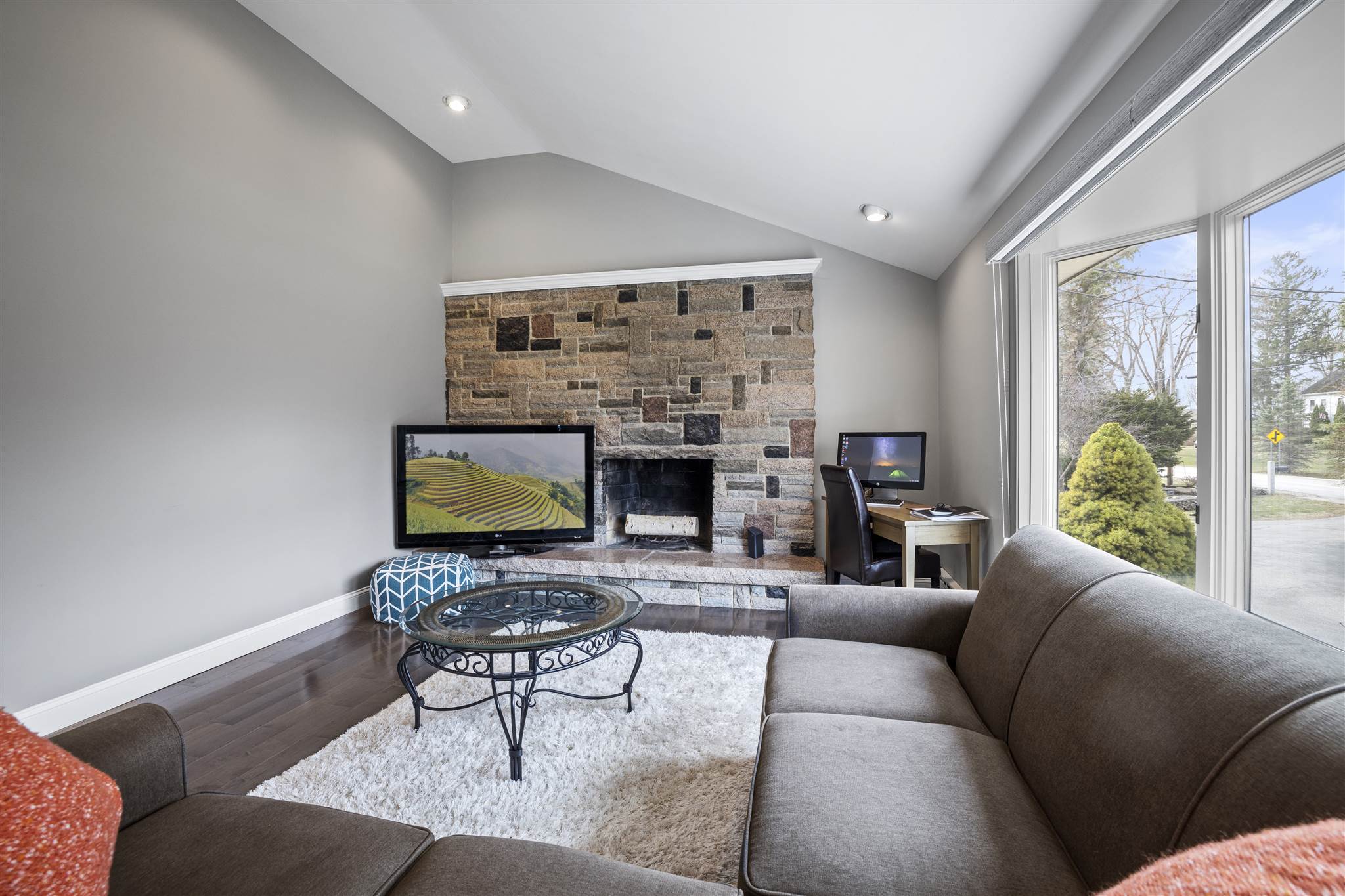 384 Newington Road Newington, NH 03801 - Photo 21 of 39 Gallery Image 21