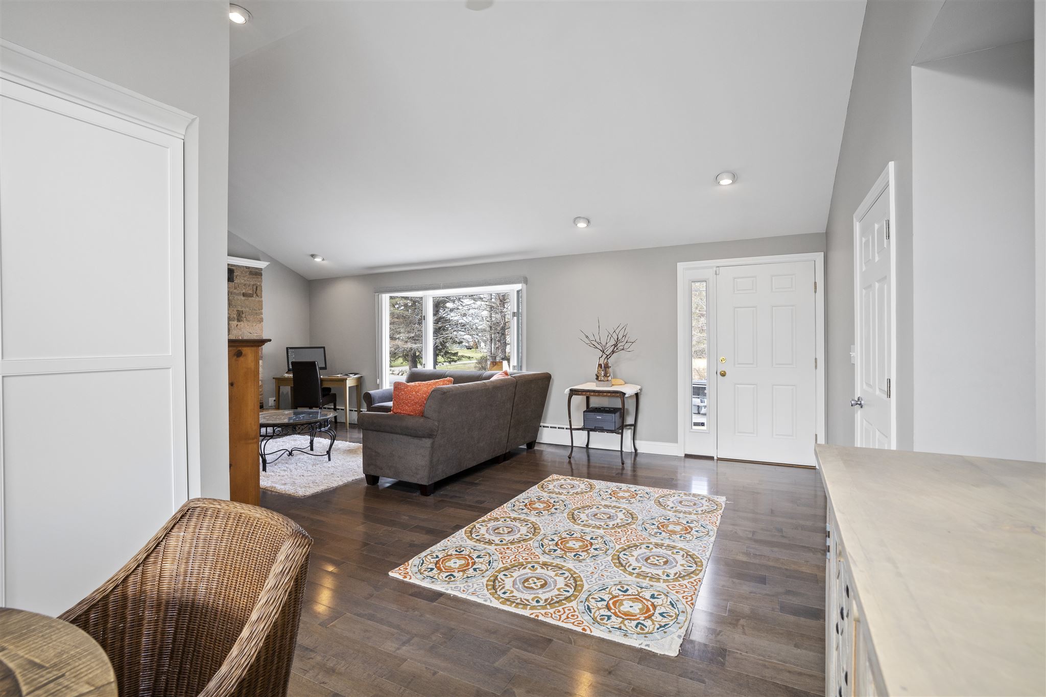 384 Newington Road Newington, NH 03801 - Photo 22 of 39 Gallery Image 22
